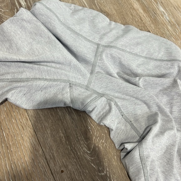 Lululemon Athletica - Picture 7 of 8